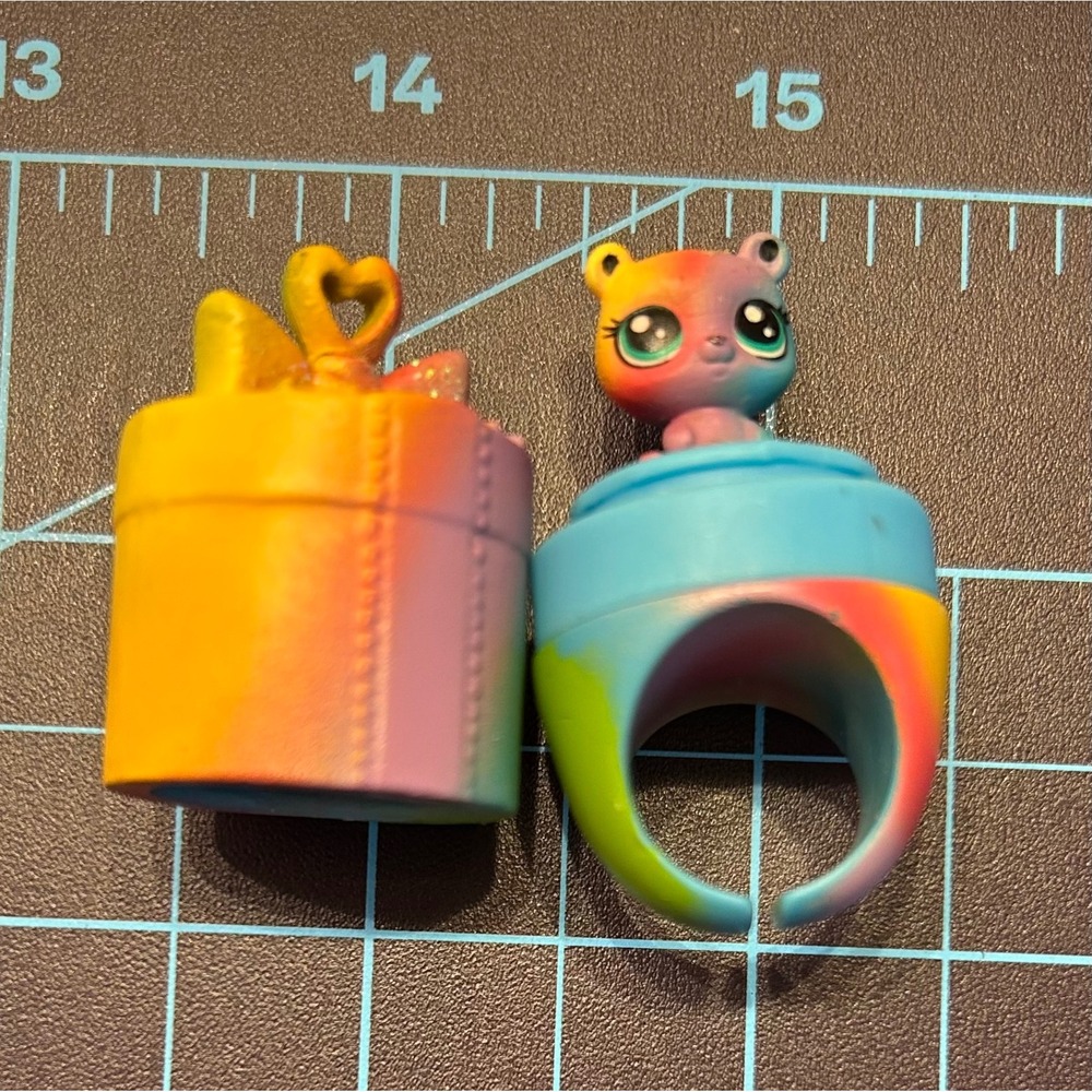 LPS Littlest Pet Shop Rainbow Surprise Ring Surprise‎ Toy girlhoodcore